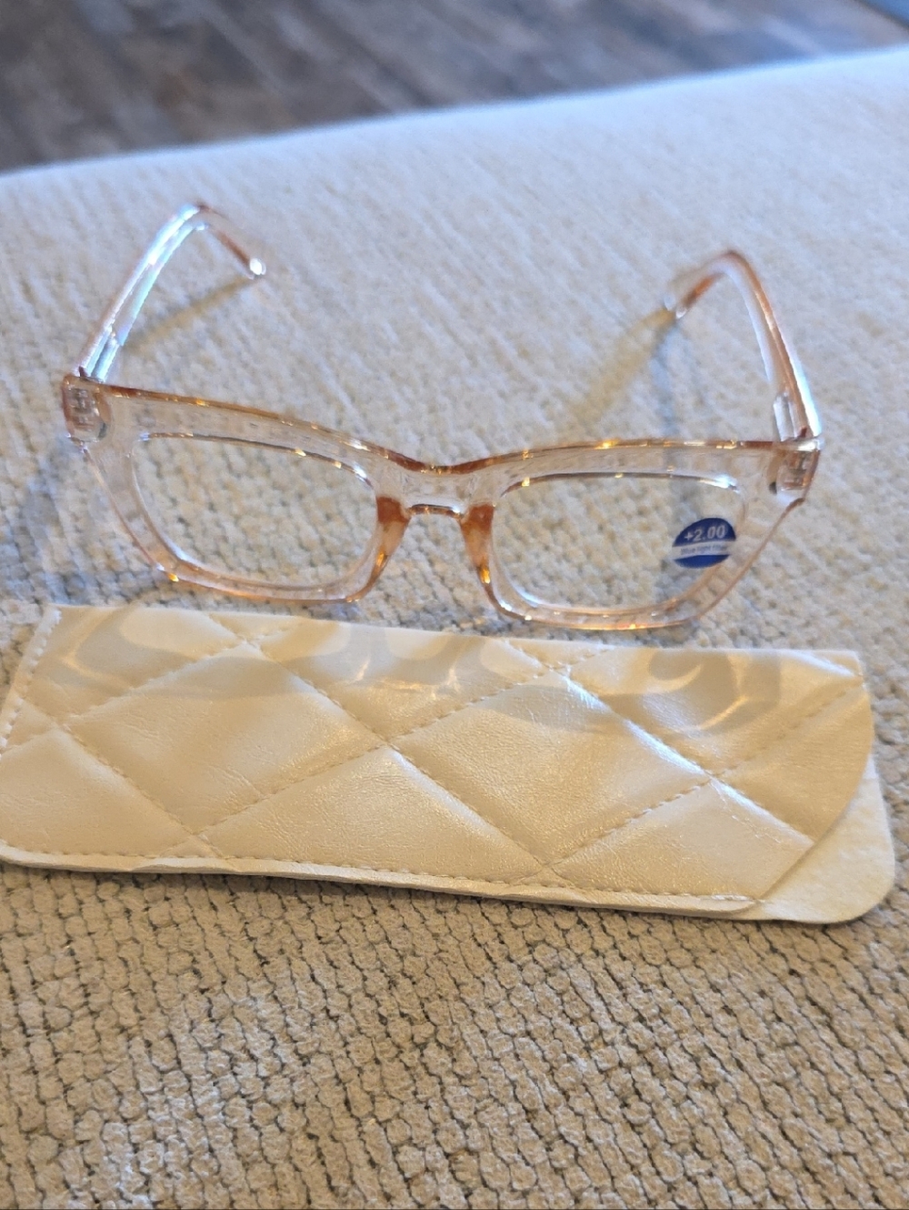 Clear Peach Tinted Reading Glasses +2.00